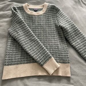 Women’s Wool Patagonia sweater
